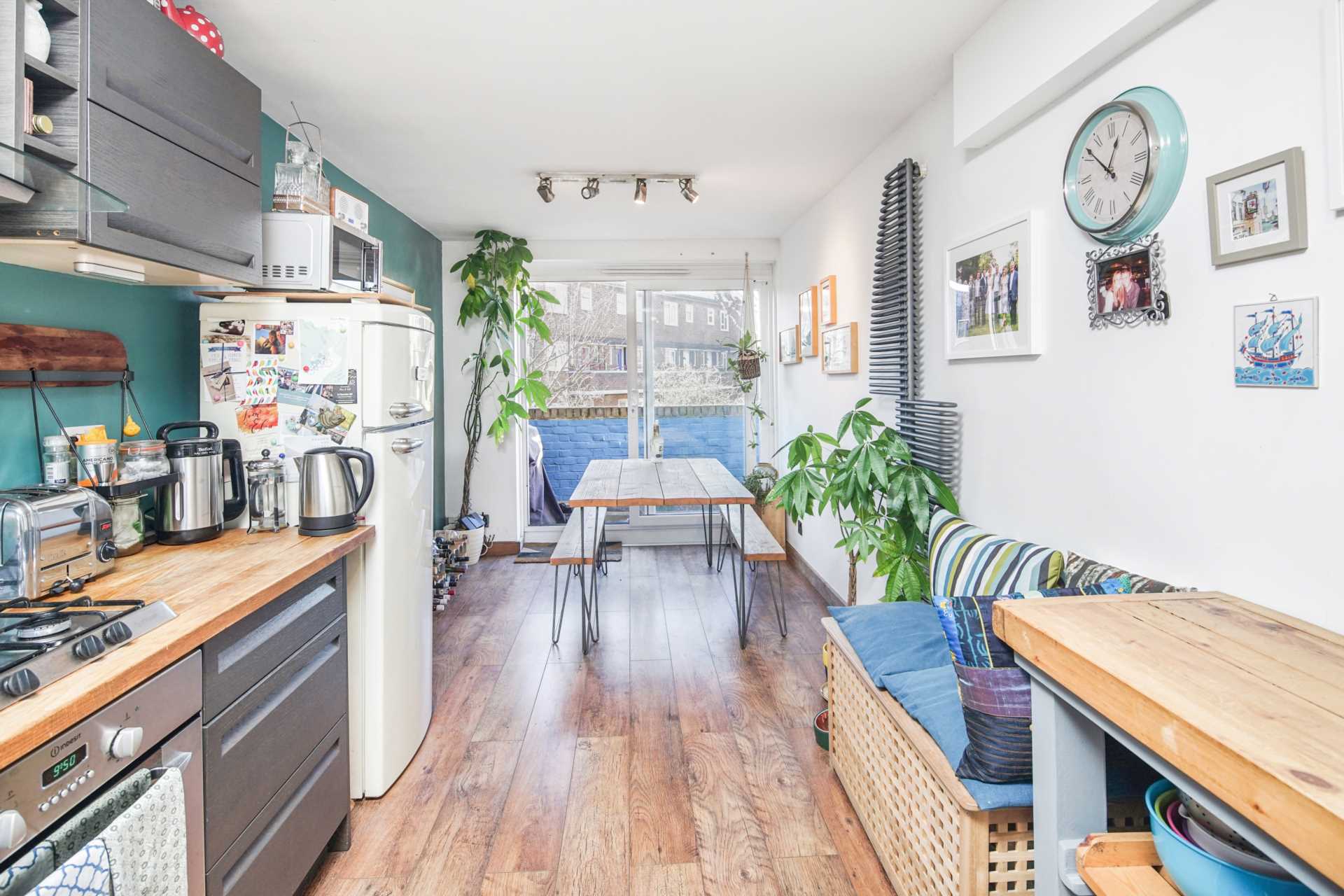 Hawthorne Close, Islington, Image 1