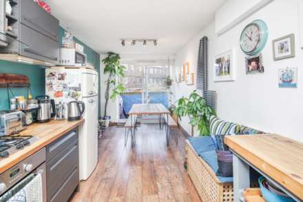 Hawthorne Close, Islington, Image 1