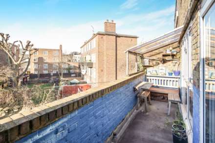 Hawthorne Close, Islington, Image 13