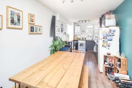 Hawthorne Close, Islington, Image 5