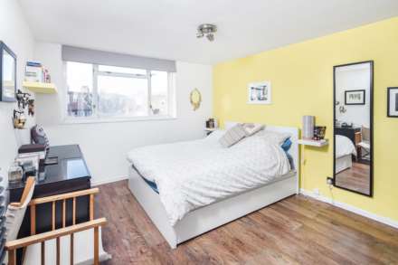 Hawthorne Close, Islington, Image 8