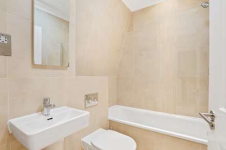 Balls Pond Road, London N1, Image 10