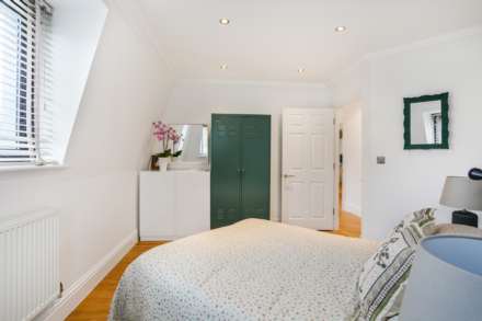 Balls Pond Road, London N1, Image 11
