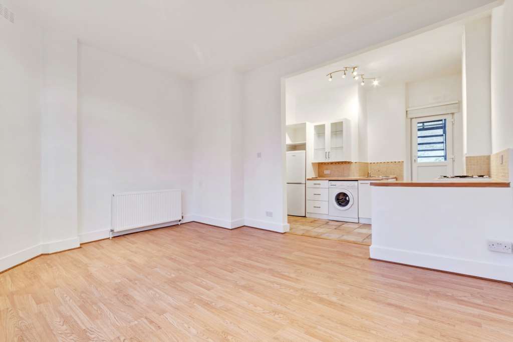 Shacklewell Lane, Dalston, E8, Image 2