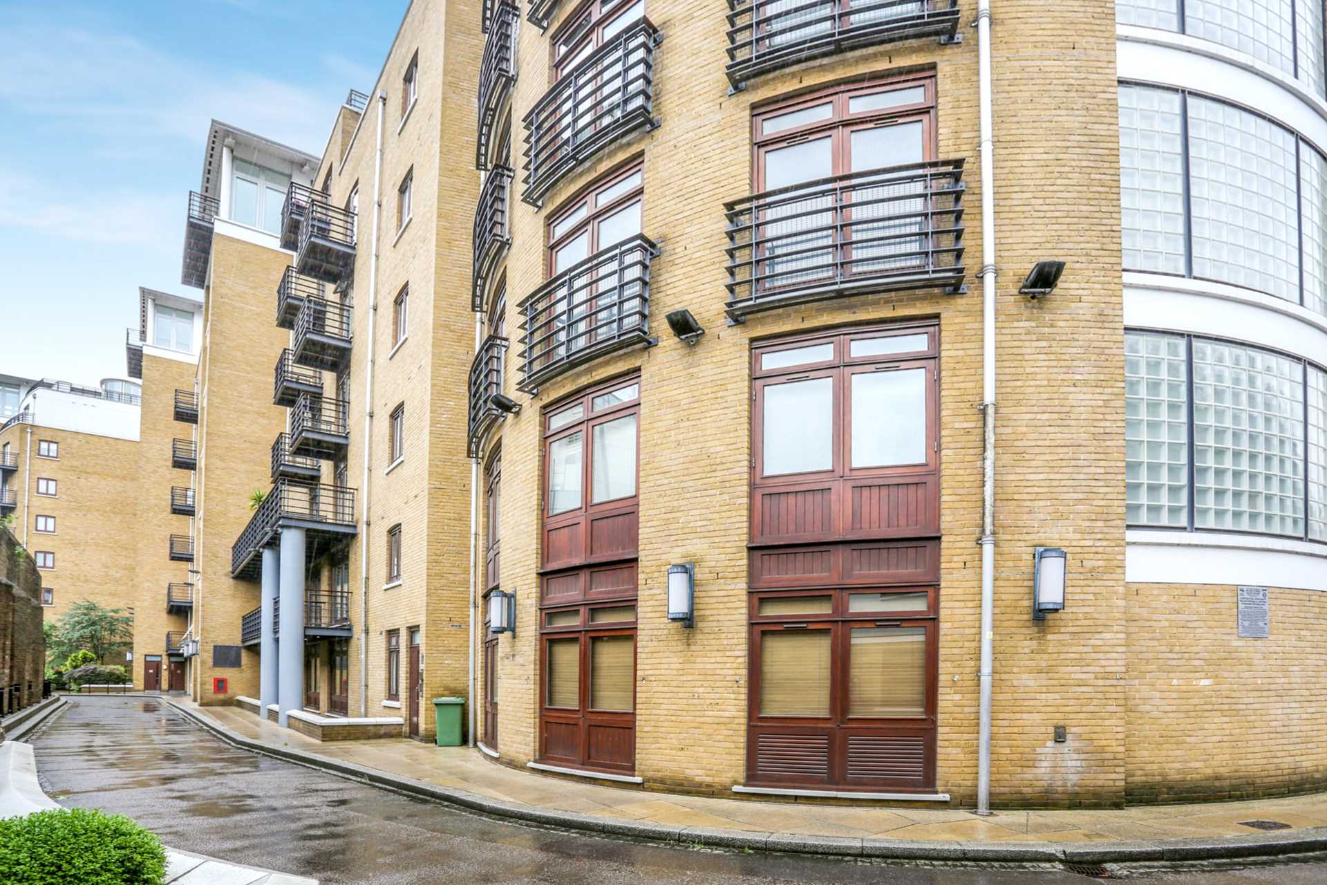 Star Place, Tower Hill, Image 11