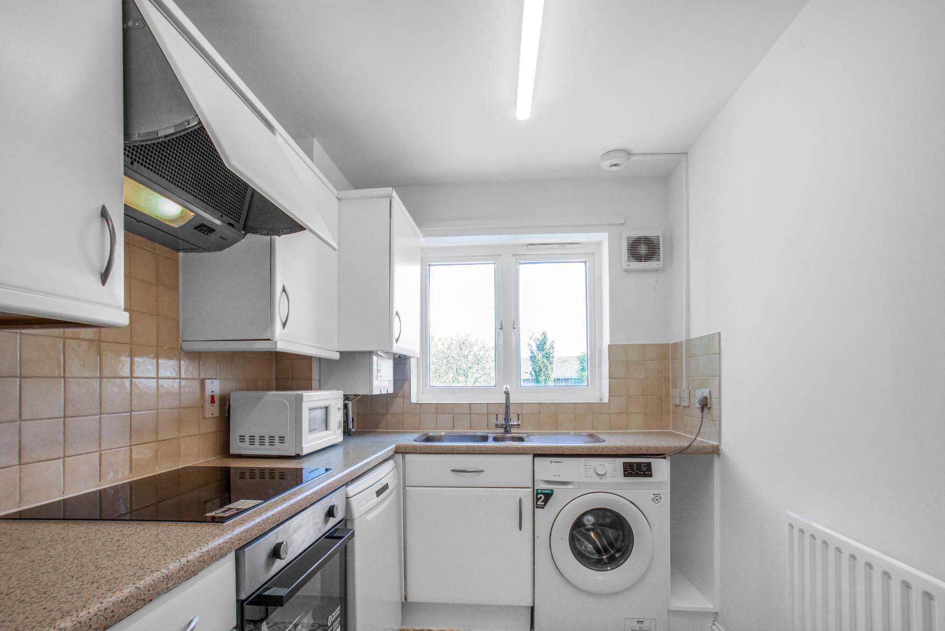 Prince Edward Road, Hackney Wick, E9, Image 11
