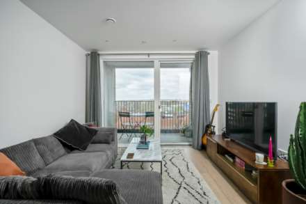 Atkins Square, Hackney, Image 9