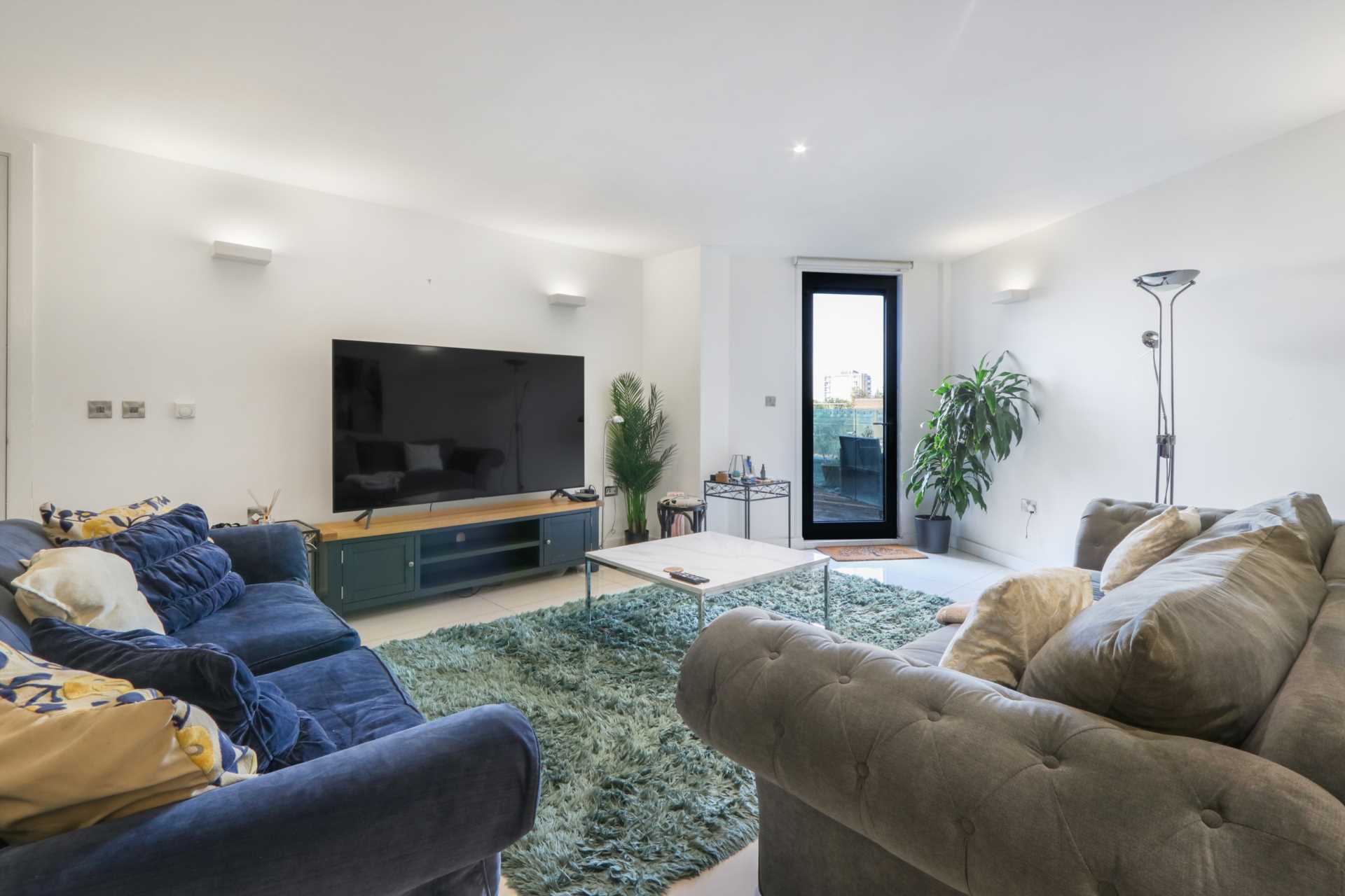 Arthaus, 205 Richmond Road, Hackney, E8, Image 2