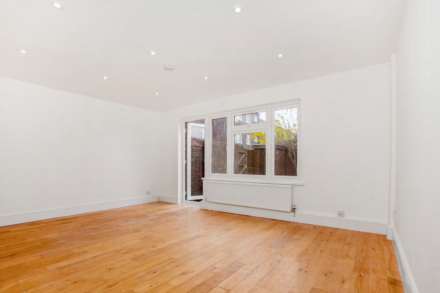 Rivington Walk, London Fields, E8, Image 11