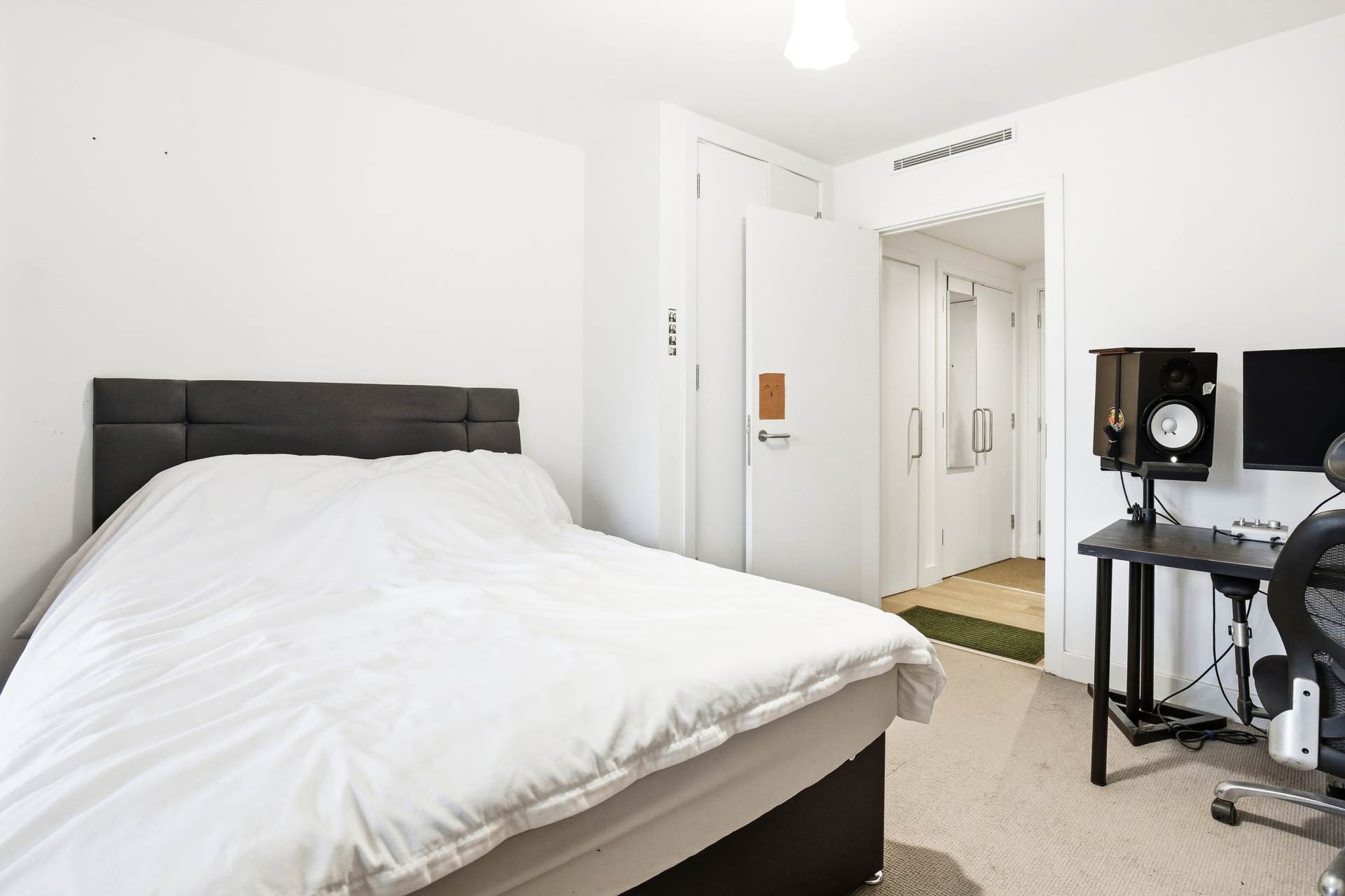 Mint Street, Bethnal Green E2, Image 5