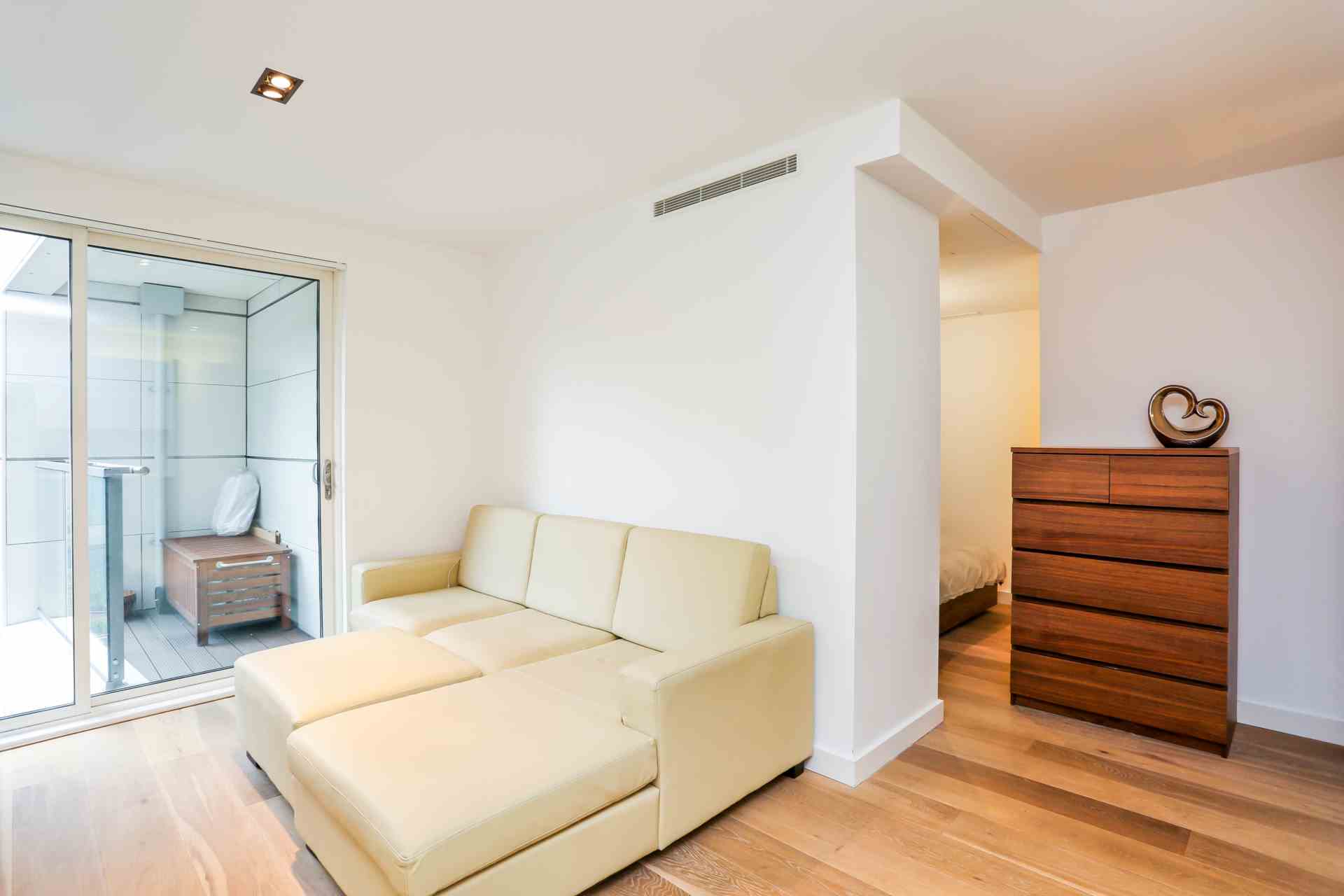 Courtyard Apartments, Avantgarde Place, Shoreditch, E1, Image 9