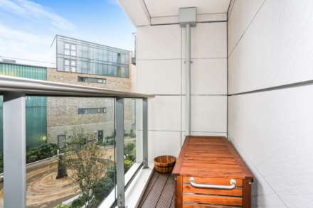 Courtyard Apartments, Avantgarde Place, Shoreditch, E1, Image 1