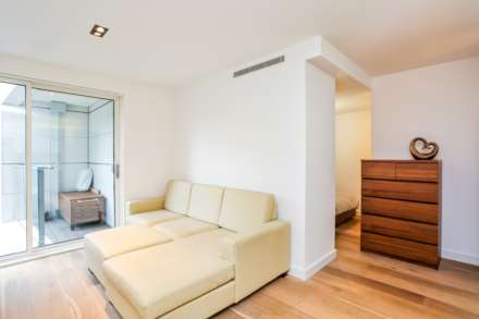 Courtyard Apartments, Avantgarde Place, Shoreditch, E1, Image 9