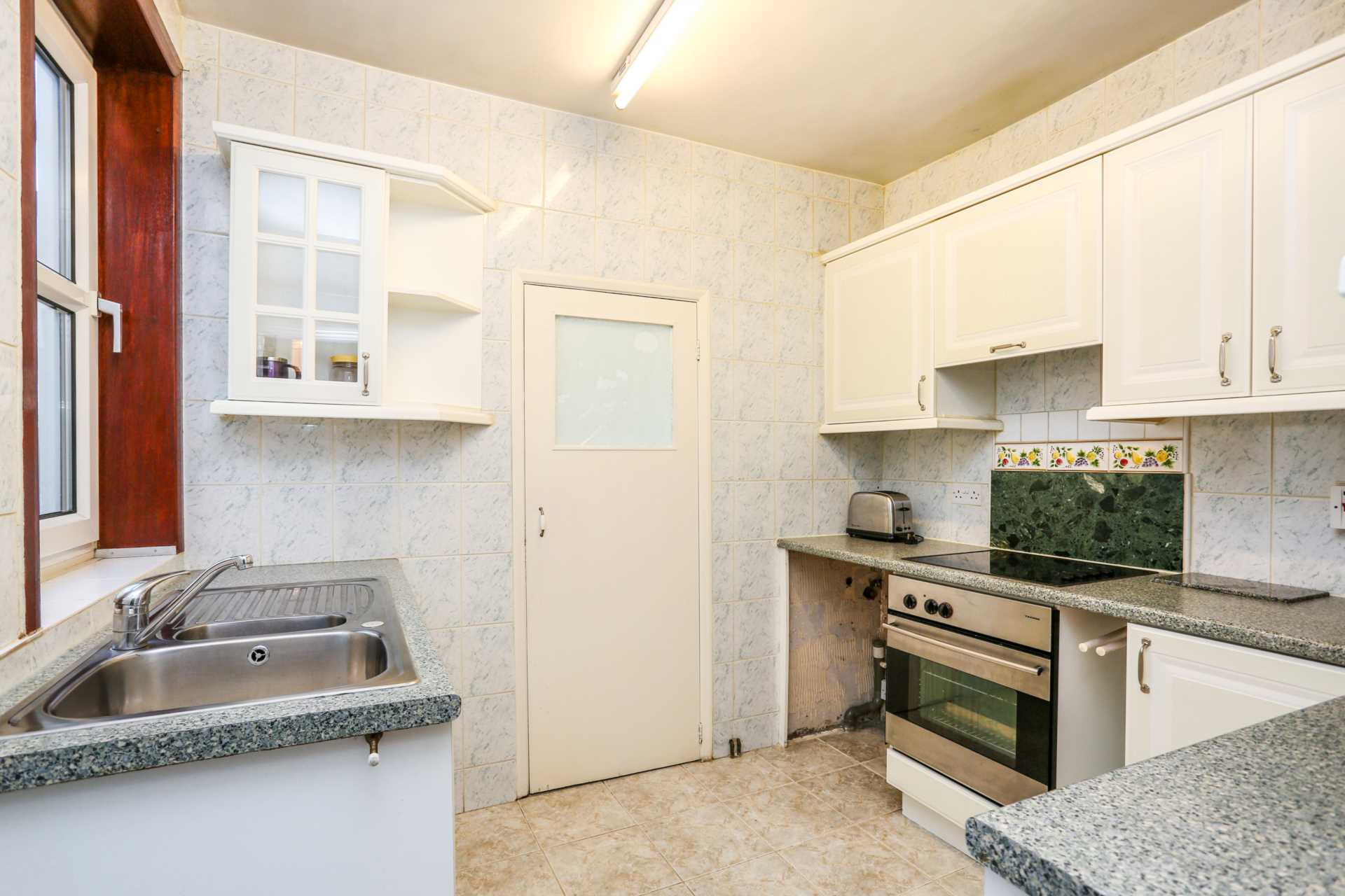 Railway Road, Waltham Cross, Image 3