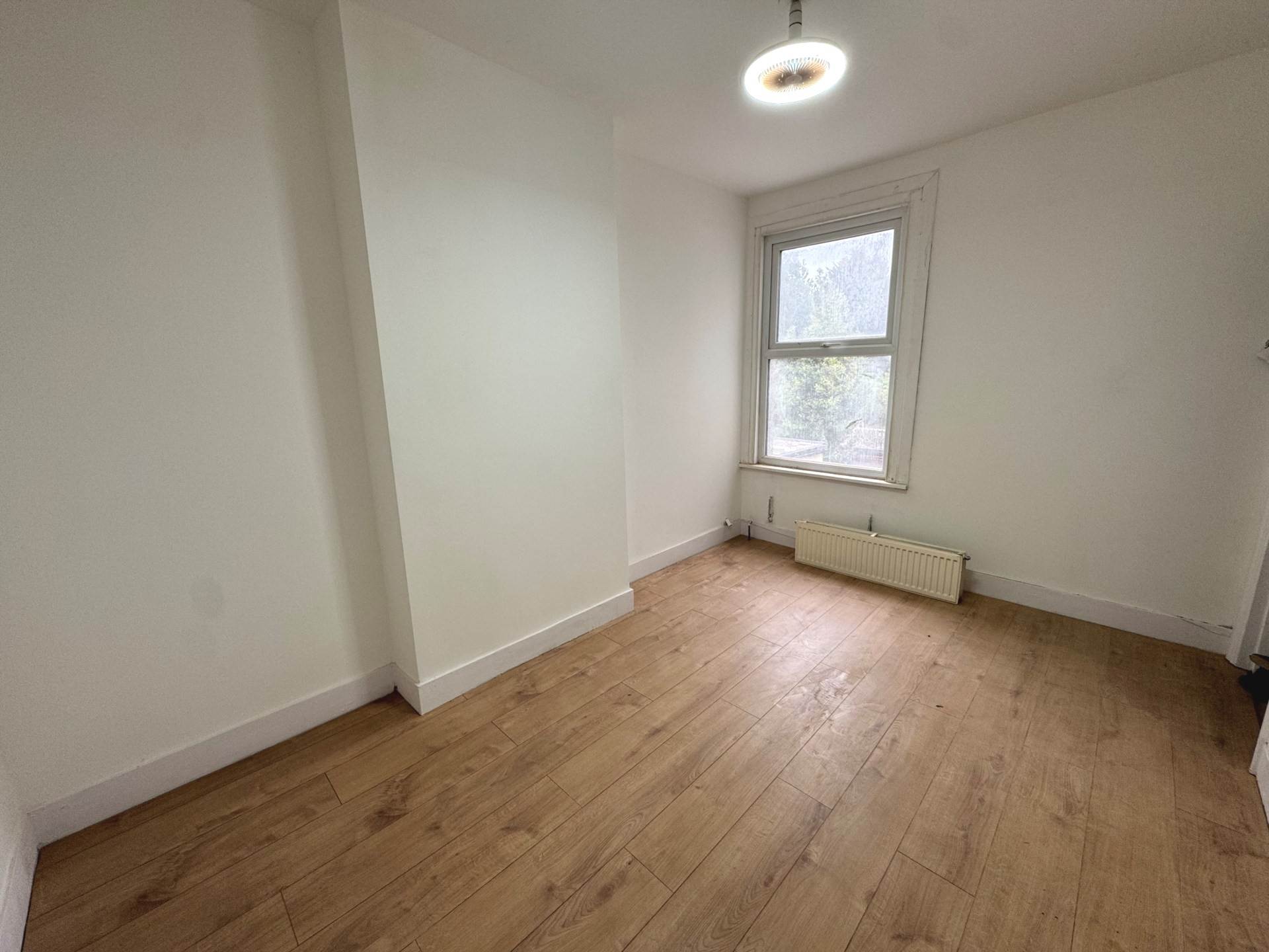 Railway Road, Waltham Cross, Image 9