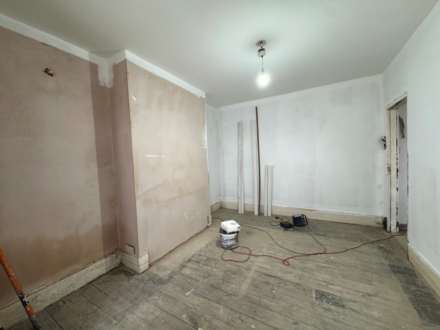 Railway Road, Waltham Cross, Image 12