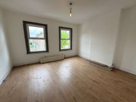 Railway Road, Waltham Cross, Image 7