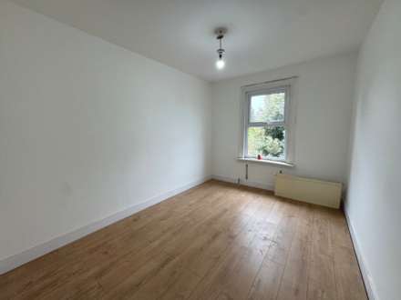 Railway Road, Waltham Cross, Image 8