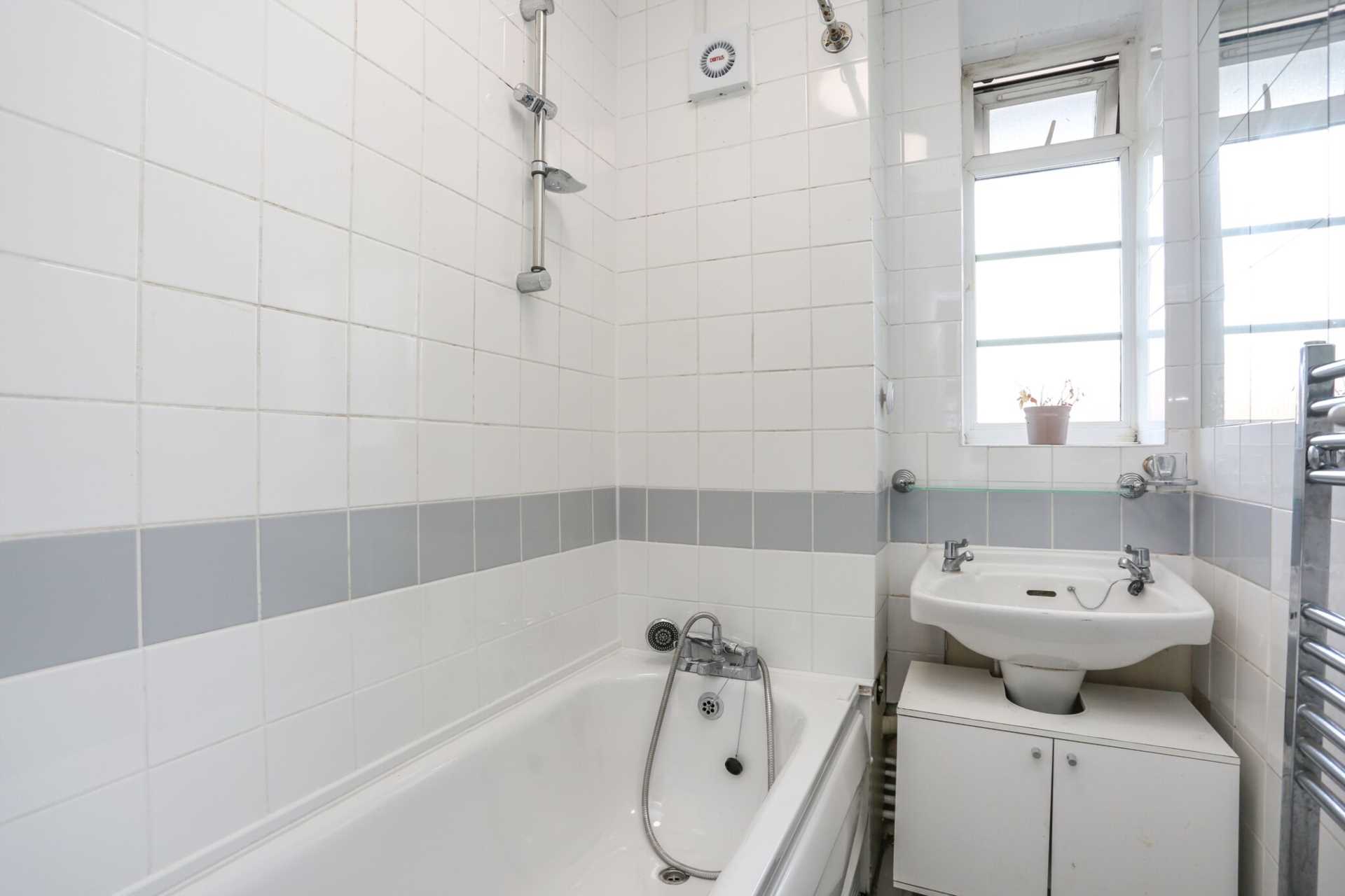 Retreat Place, Cressett House, Hackney, E9, Image 7