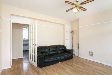 Retreat Place, Cressett House, Hackney, E9, Image 8