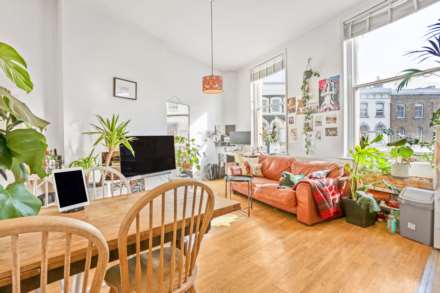 Crossway, Stoke Newington, Image 2