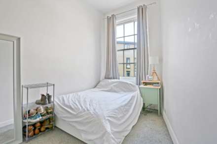Crossway, Stoke Newington, Image 4