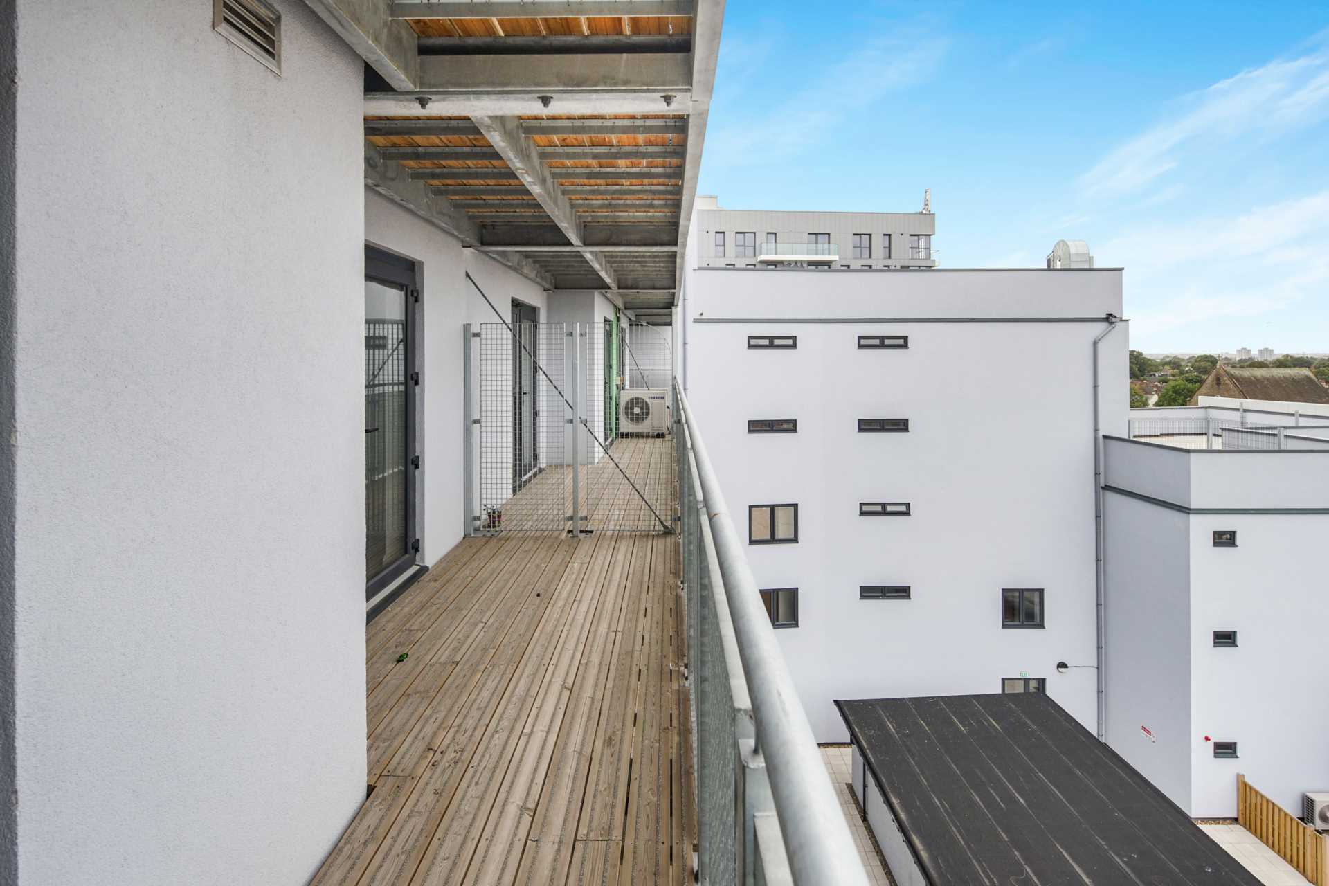 High Road, Ilford, Image 13