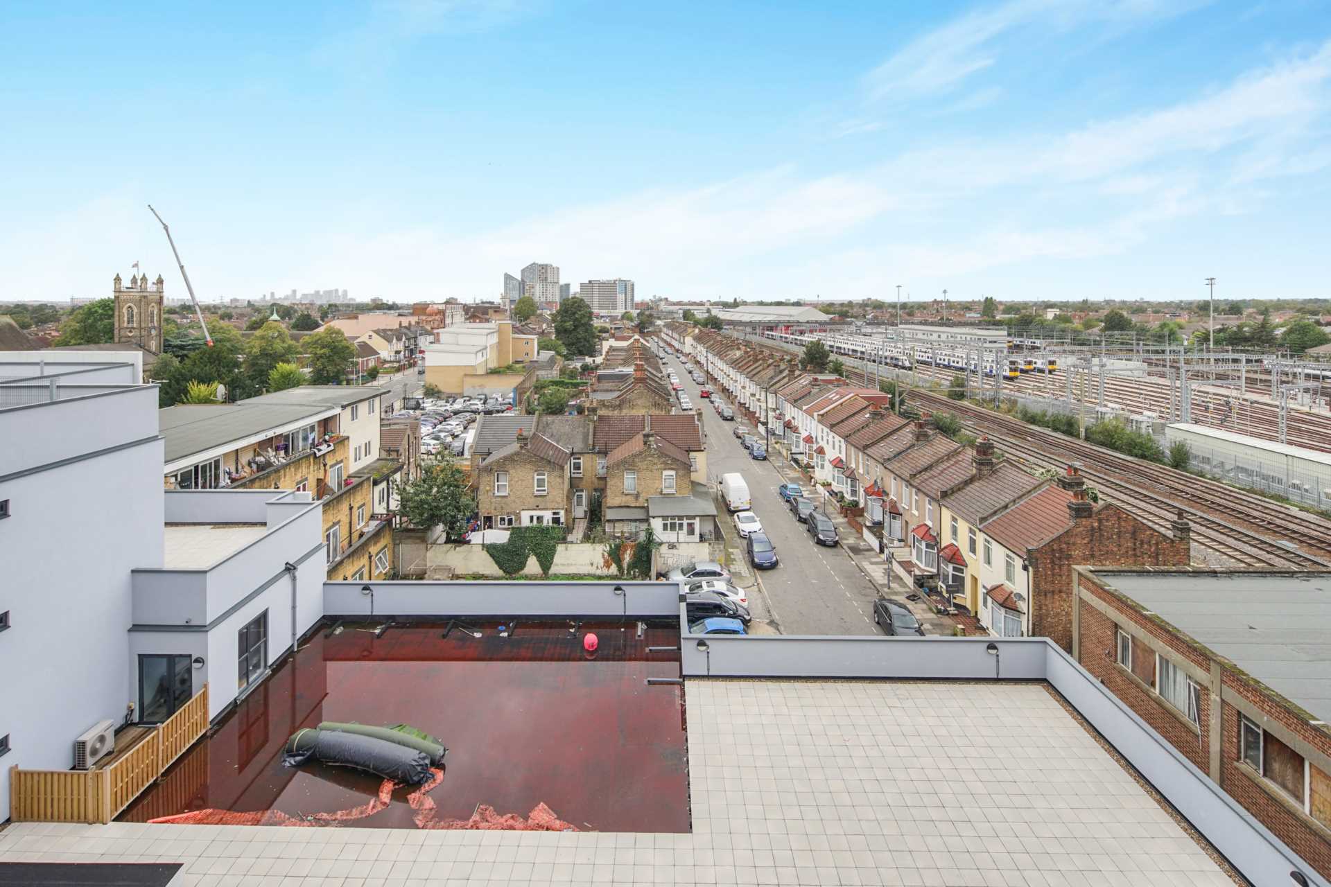 High Road, Ilford, Image 15