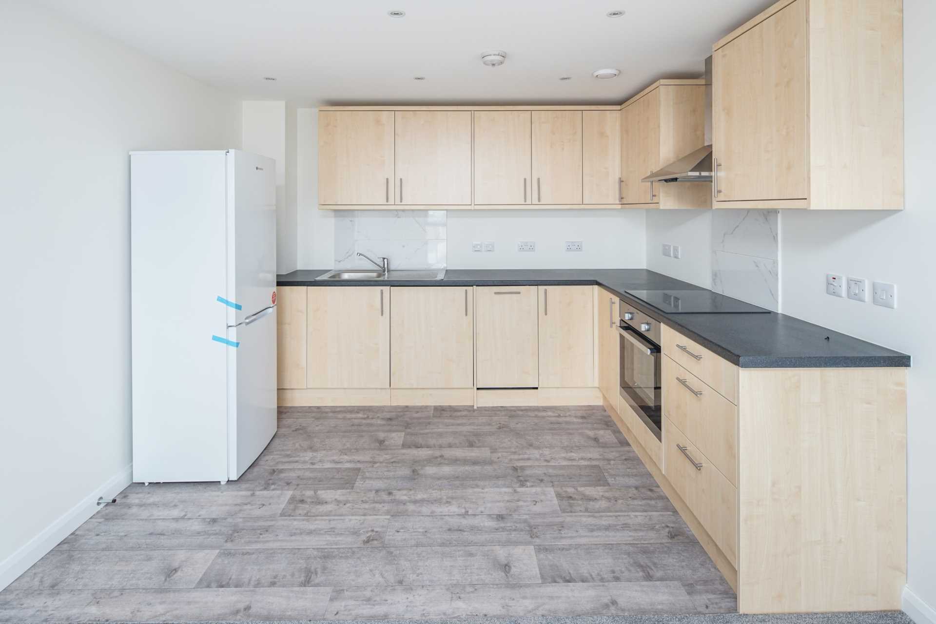 High Road, Ilford, Image 3