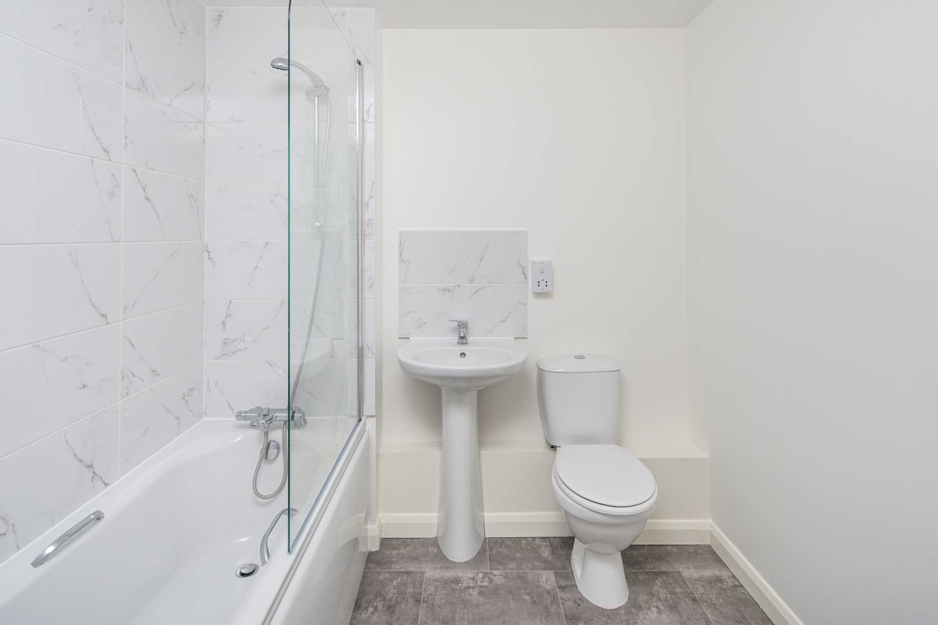 High Road, Ilford, Image 7