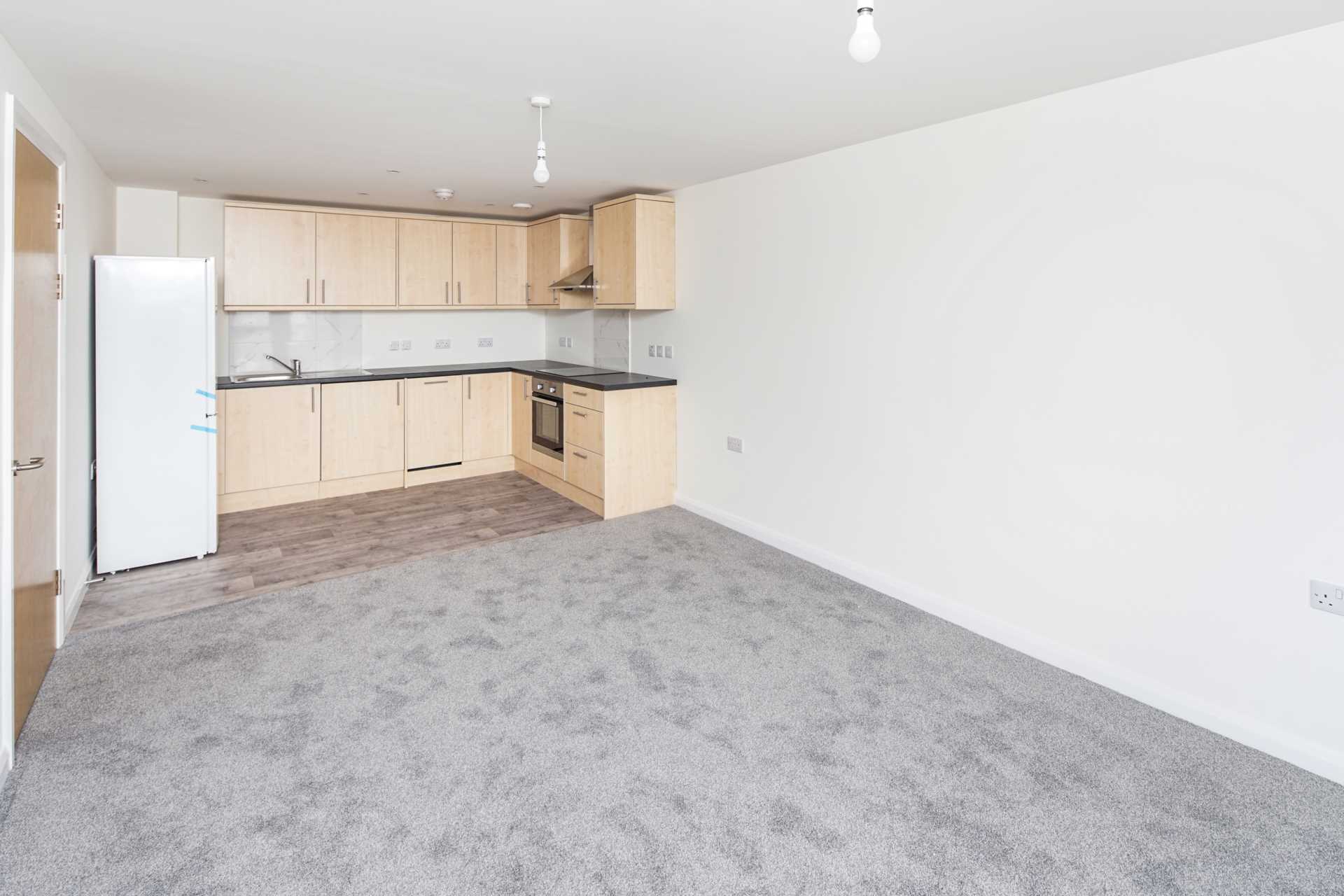 High Road, Ilford, Image 9