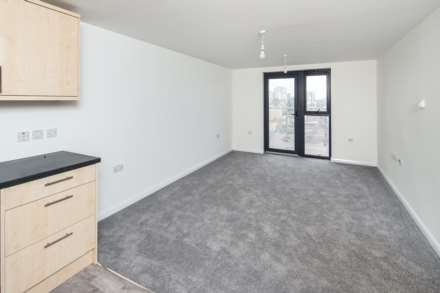 High Road, Ilford, Image 10