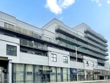 High Road, Ilford, Image 16