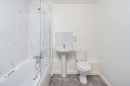 High Road, Ilford, Image 7