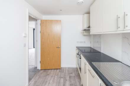 High Road, Ilford, Image 10