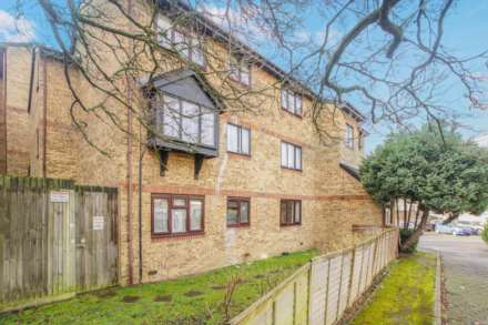 Mallard Court, Walthamstow, Image 14