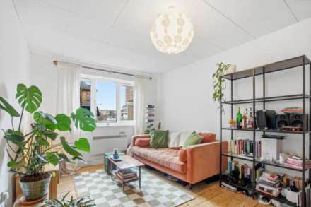 Mallard Court, Walthamstow, Image 2