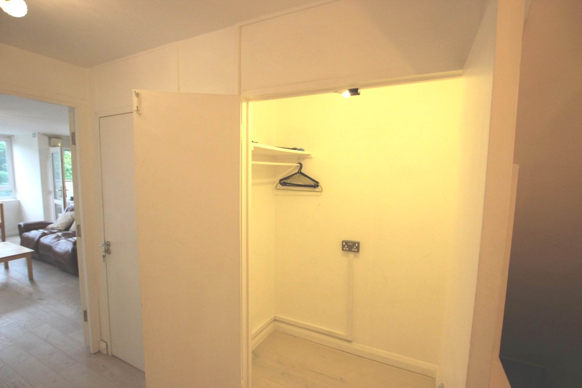 Mead Place, Hackney, Image 12