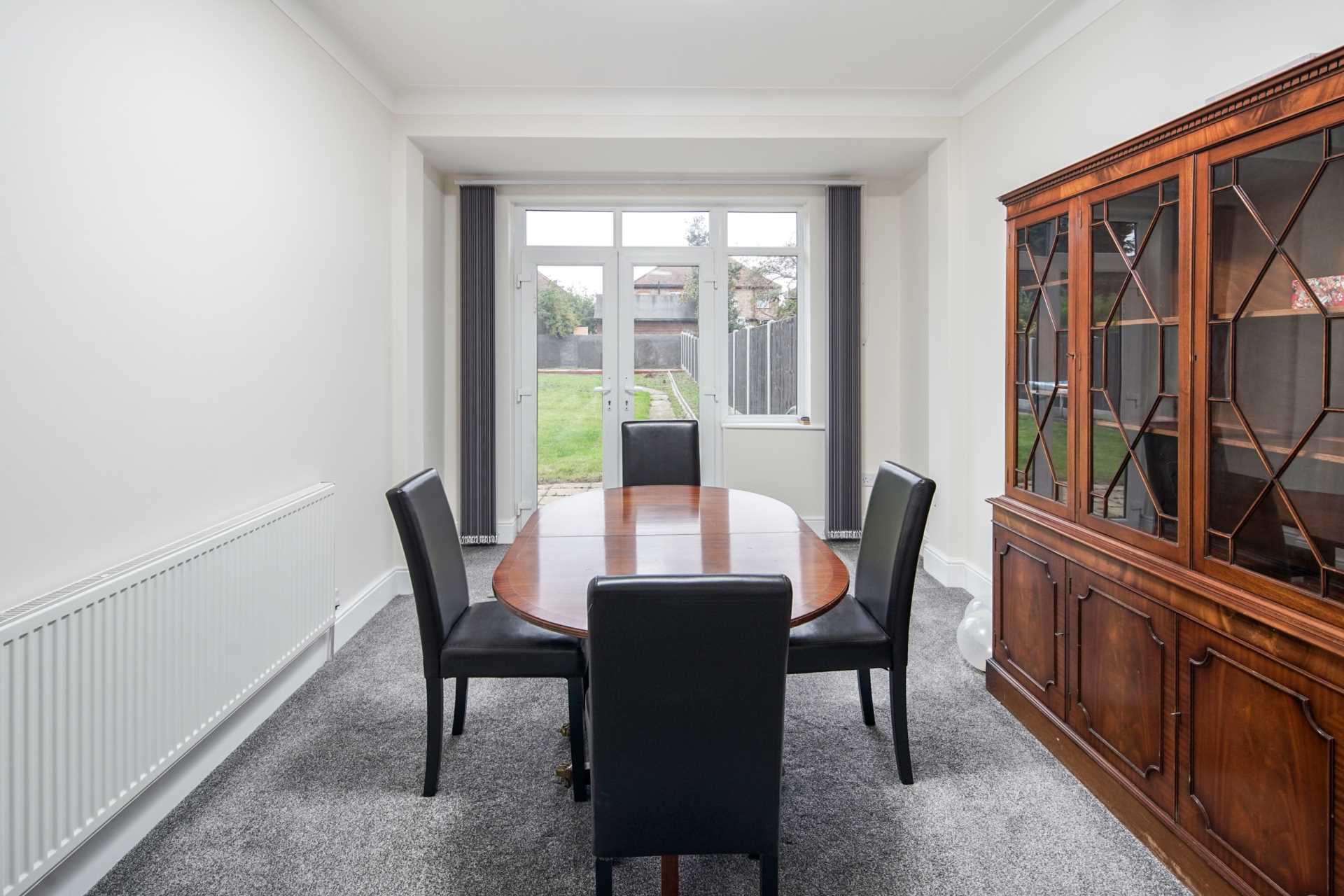 Horns Road, Barkingside, Image 12