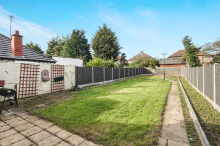 Horns Road, Barkingside, Image 7