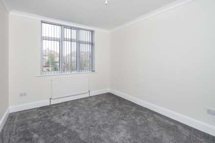 Horns Road, Barkingside, Image 8