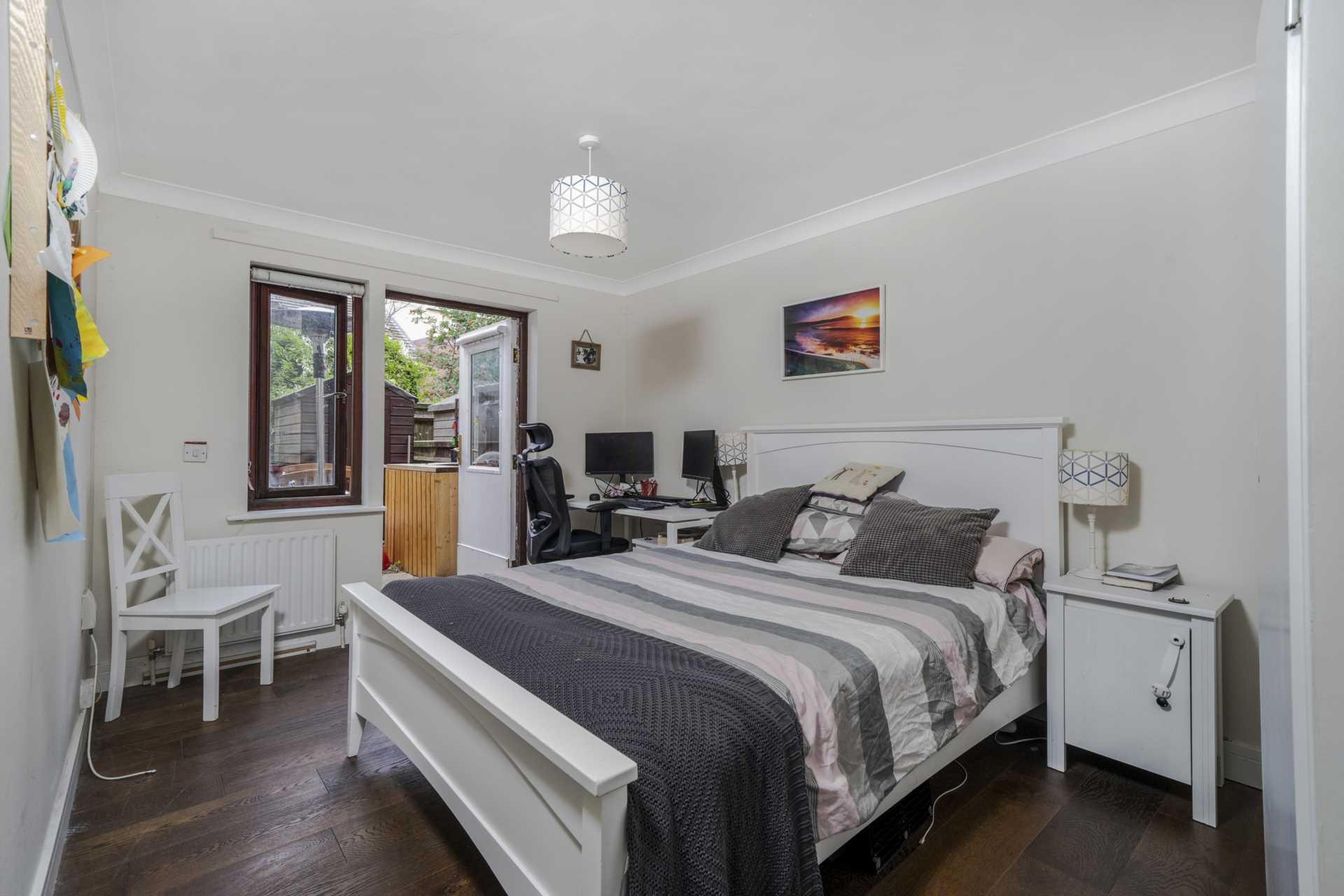 Midhurst Way, Clapton, Image 4