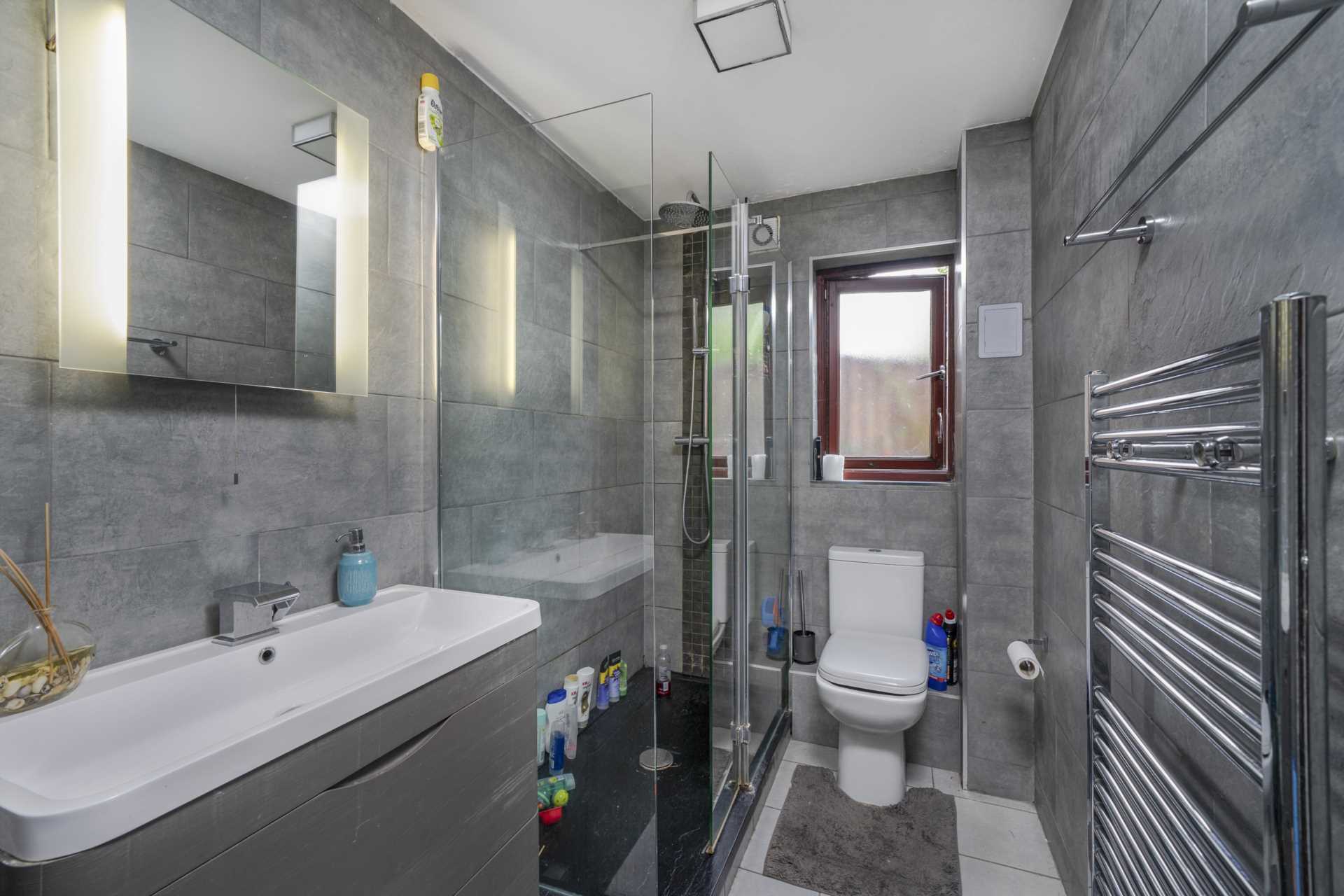 Midhurst Way, Clapton, Image 6
