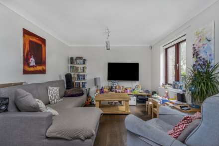 Midhurst Way, Clapton, Image 7