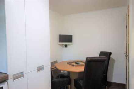 Rainhill Way, Bow, Image 9