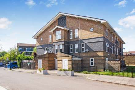 Leabank Square, Hackney Wick, Image 1