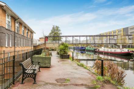 Leabank Square, Hackney Wick, Image 12