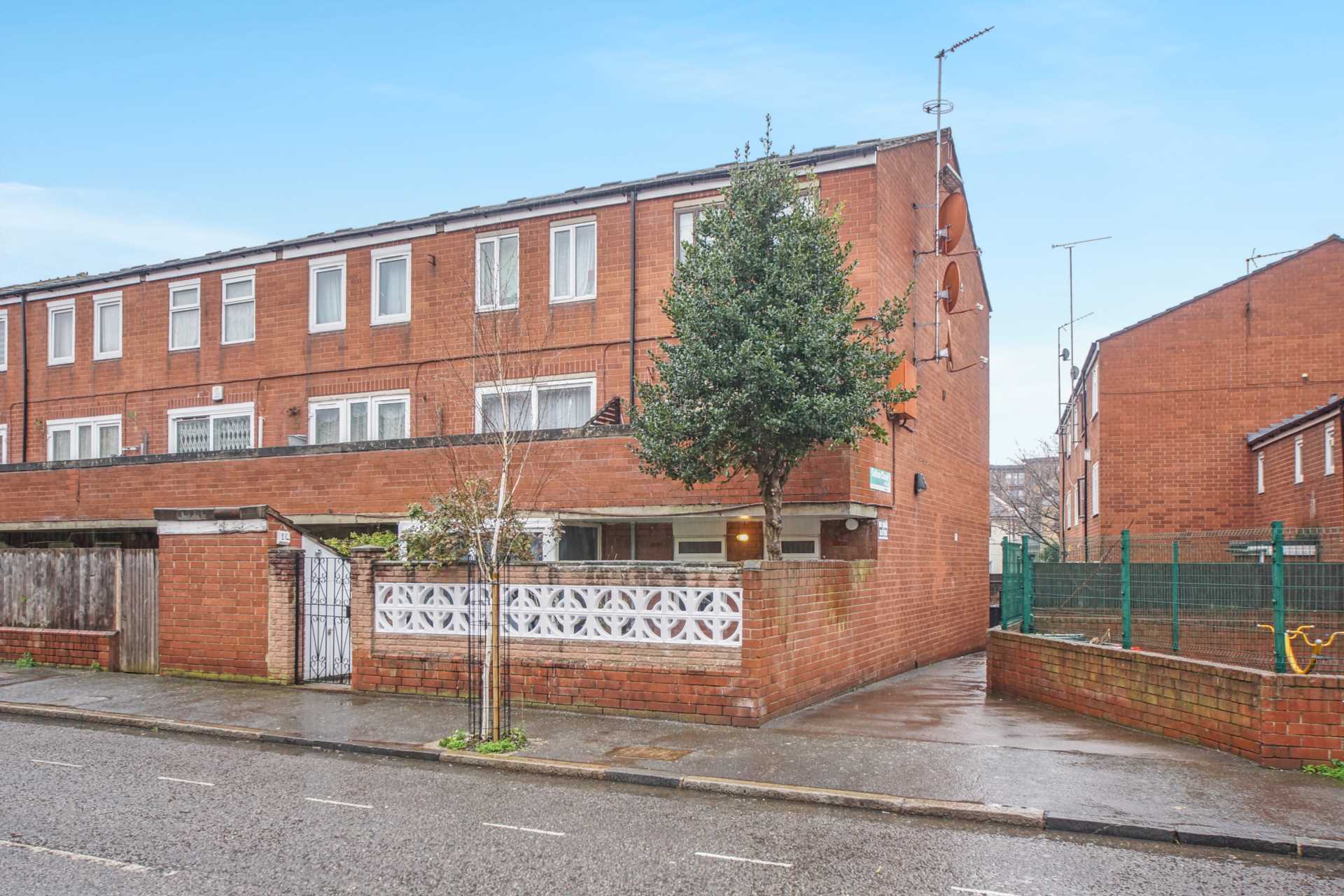 Oulton Close, Clapton, Image 1