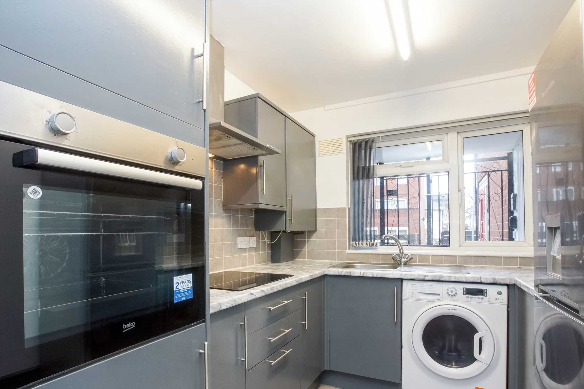 Oulton Close, Clapton, Image 3