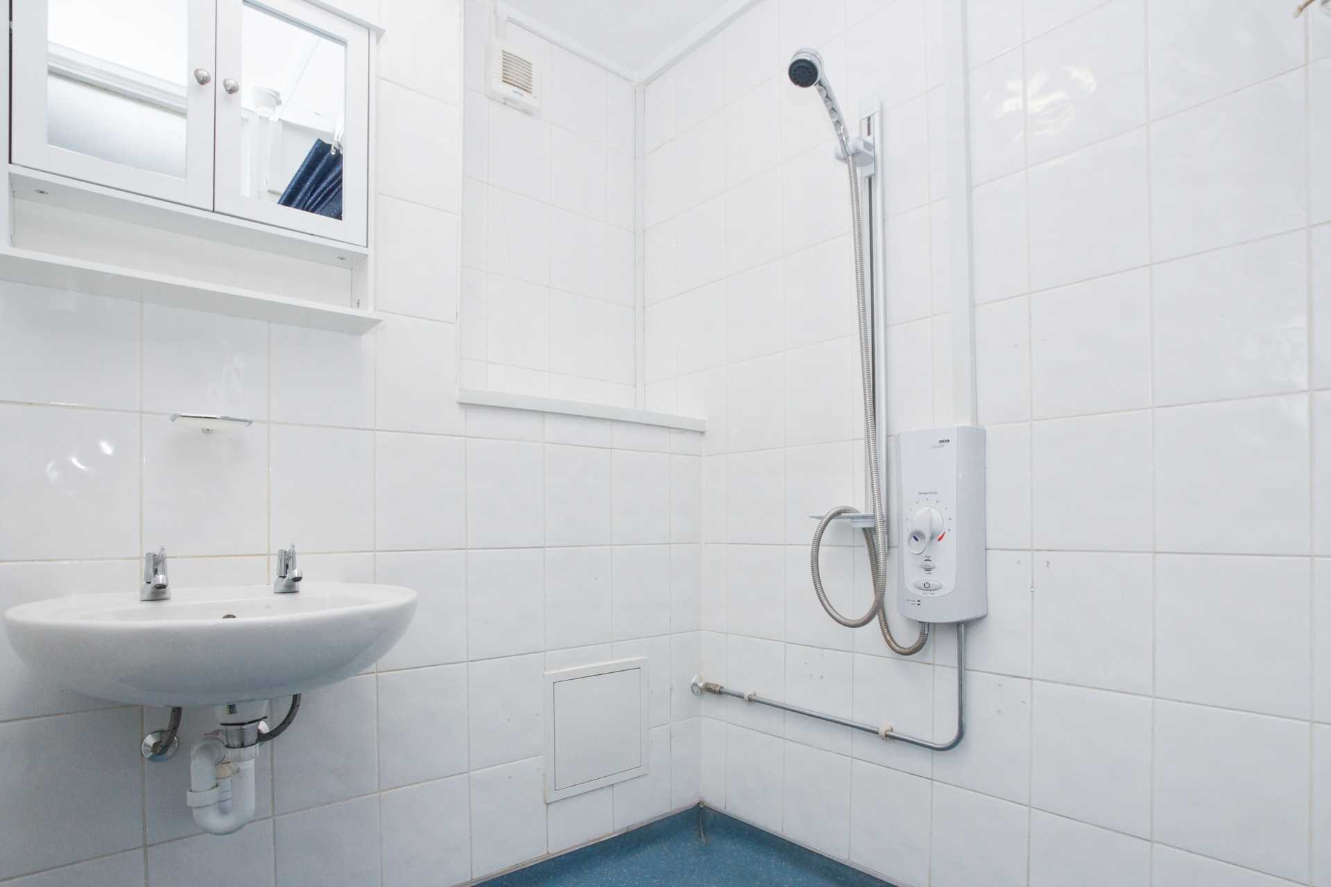 Oulton Close, Clapton, Image 8